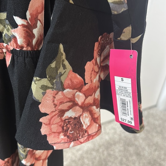 Floral Romper - Picture 5 of 5